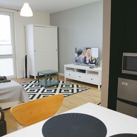 Warsaw Concierge Wola Expo Apartment Bagian luar foto